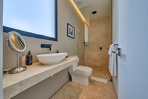 Maxwell Collection Romantic Zone