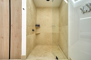 Maxwell Collection Romantic Zone