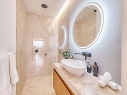 Maxwell Collection Romantic Zone