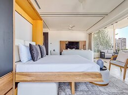 Maxwell Collection Romantic Zone