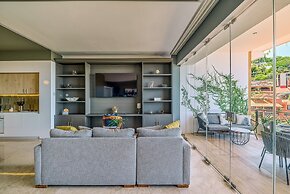 Maxwell Collection Romantic Zone