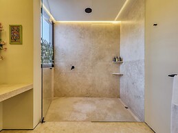Maxwell Collection Romantic Zone