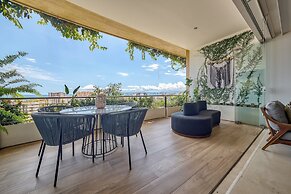 Maxwell Collection Romantic Zone
