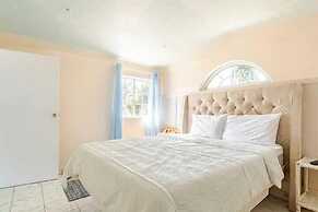 The cloud room At Csompo Silver Manor