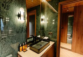 La Passion Premium  Cau Go Hotel