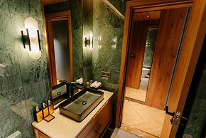 La Passion Premium  Cau Go Hotel