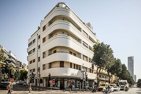 Stylish 2BD Bauhaus Apt w Balcony