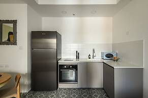 Stylish 2BD Bauhaus Apt w Balcony