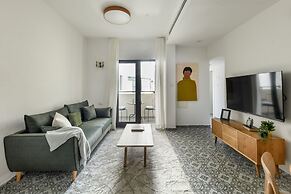 Stylish 2BD Bauhaus Apt w Balcony