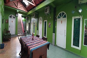 OYO Life 3874 Rere Residence Syariah