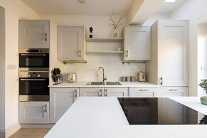 The Stratford Villas