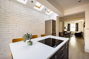 The Stratford Villas