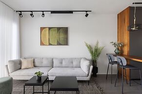 Skyline Serenity by tlv2rent