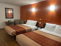 REGAL 8 INN & SUITES