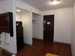 REGAL 8 INN & SUITES