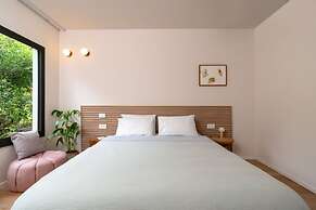 Slowness - Kibbutz Moran