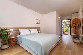 Slowness - Kibbutz Moran