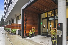 Urban Loft in Redmond Core