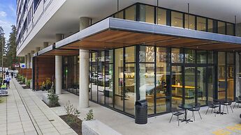 Urban Loft in Redmond Core