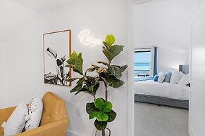 Views Seclusion & Cozy Island Comfort