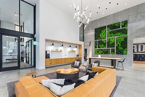 Posh Lofty Pad in Central Redmond