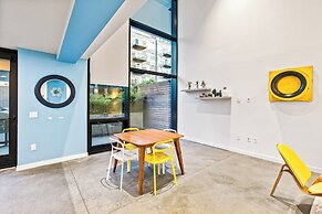 Posh Lofty Pad in Central Redmond