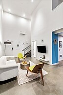 Posh Lofty Pad in Central Redmond