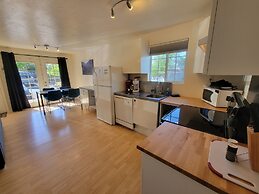 Hood River Suites Apartment Hotel