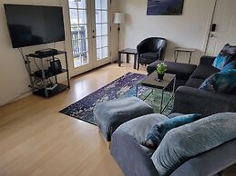 Hood River Suites Apartment Hotel