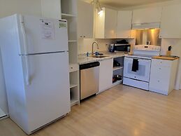 Hood River Suites Apartment Hotel