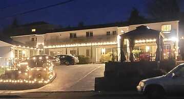 Hood River Suites Apartment Hotel