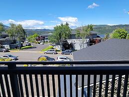 Hood River Suites Apartment Hotel