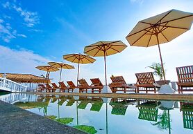 Gili Beachfront Suites