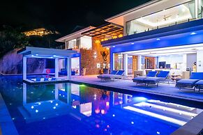 BLUE ELEPHANT Luxury Pool Villa by Blue Mountain Villas