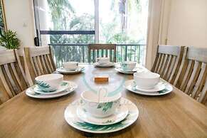 ZEN FORESHORE - 2 Bedroom Apt with Pool