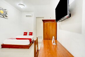 Super OYO 3702 Homestay Bougenville Syariah