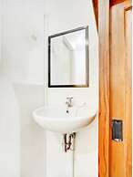 Super OYO 3702 Homestay Bougenville Syariah