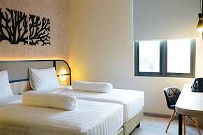 Front One Gosyen Hotel Salatiga