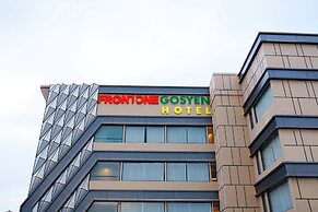 Front One Gosyen Hotel Salatiga
