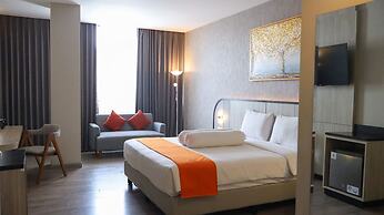 Front One Gosyen Hotel Salatiga