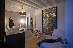 Nur Mykonian Suites