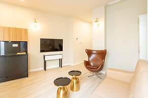 Harinas Central Apartments by Valcambre