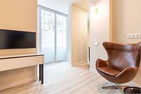 Harinas Central Apartments by Valcambre