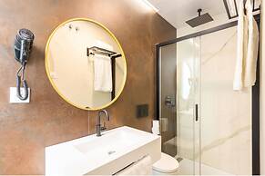 Harinas Central Apartments by Valcambre