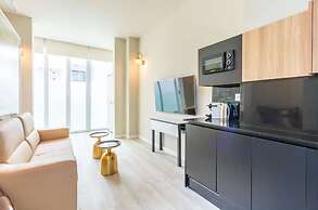 Harinas Central Apartments by Valcambre