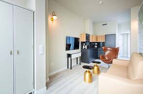 Harinas Central Apartments by Valcambre