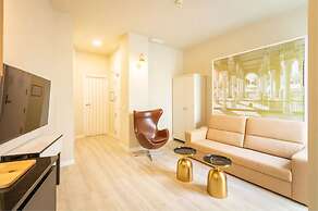 Harinas Central Apartments by Valcambre