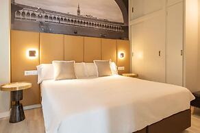 Harinas Central Apartments by Valcambre