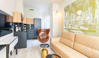 Harinas Central Apartments by Valcambre