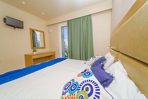 Amaryllis Front Beach Hotel